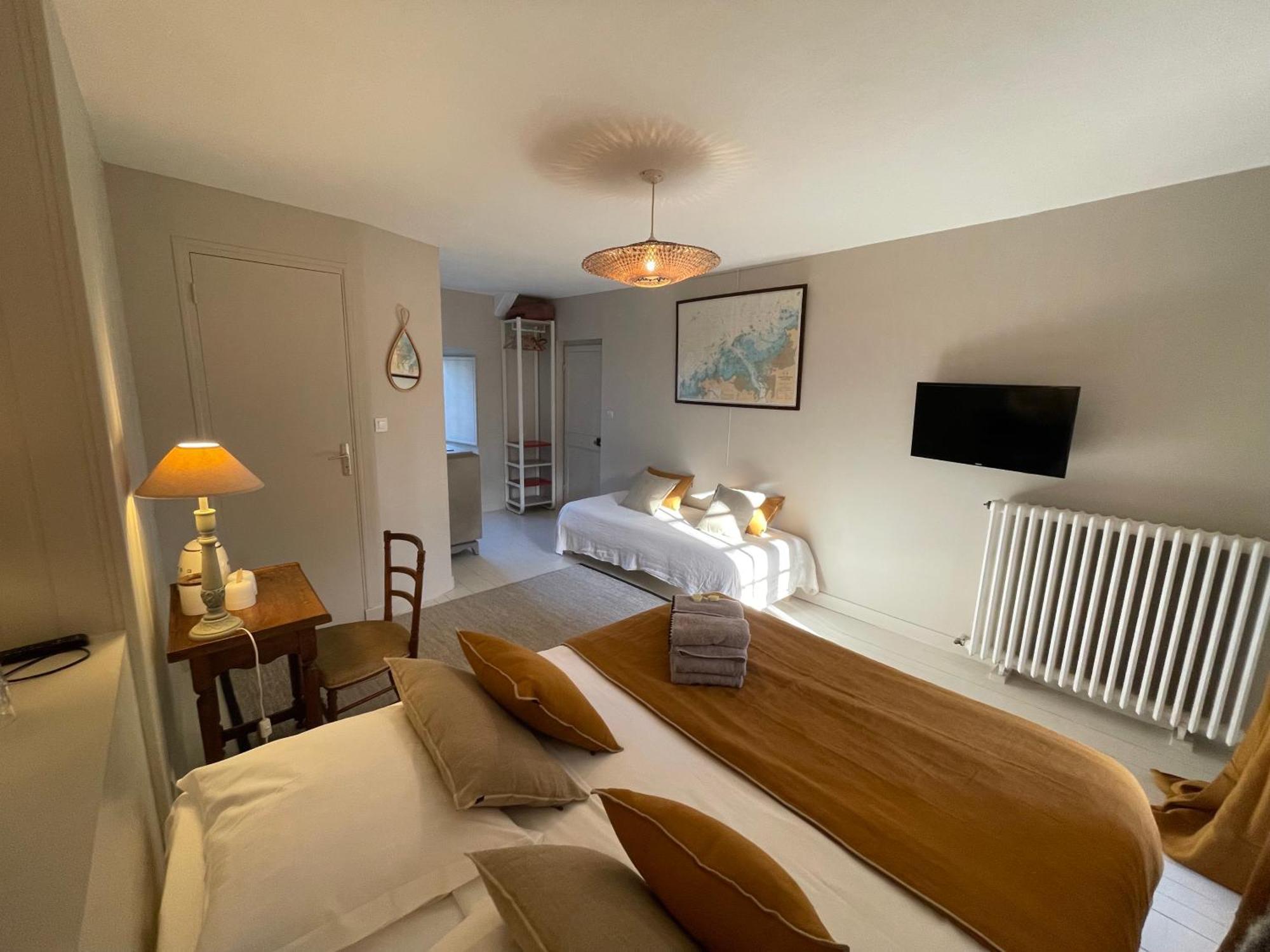Couette-café La Haute Flourie 3*